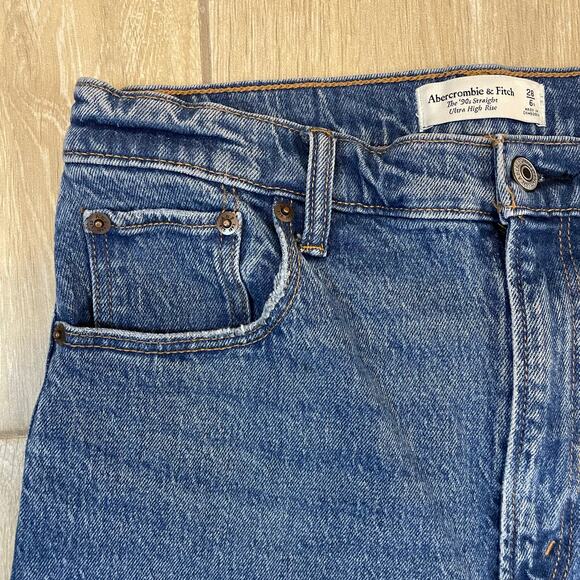 Abercrombie 90s Straight Ultra High Rise Jeans Size 28 Frayed Hem Vintage - Picture 3 of 9